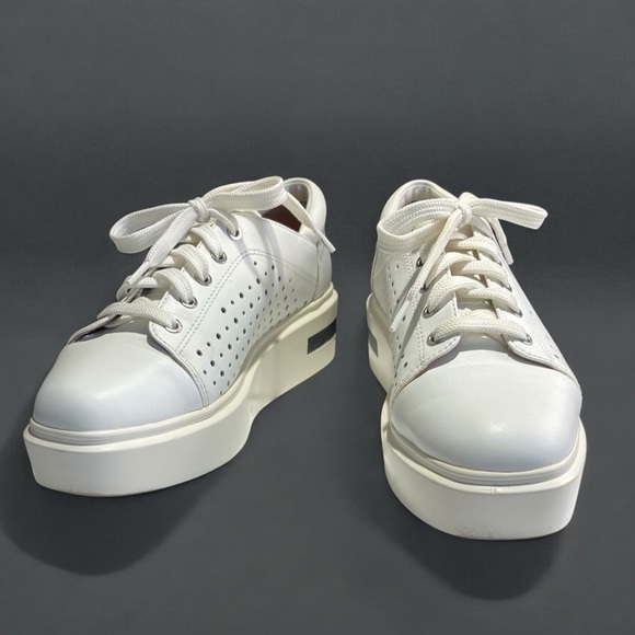 Linea Paolo Kendra White Perferated Platform Sneaker size 7.5 - Picture 4 of 12